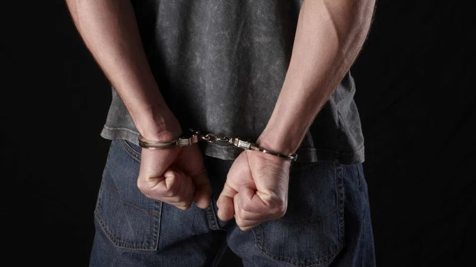 Motorista de aplicativo é preso por tentativa de estupro de adolescente 