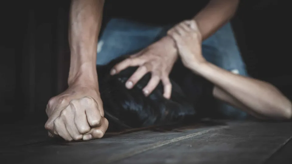 Funcionário de escola é preso suspeito de estuprar menina de 4 anos