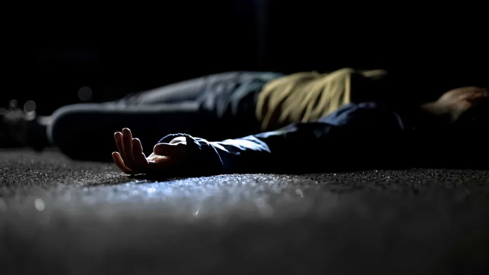 Mulher é morta pelo marido com 28 facadas no Paraná; suspeito é preso em bar