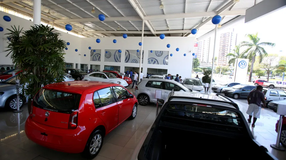 Preços de carros novos caem no Brasil pressionados por estratégia chinesa