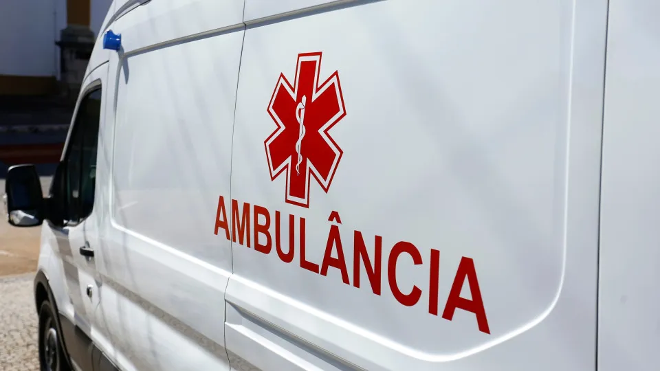 Banhista morre após ser atingido por lancha em praia de Paraty (RJ)