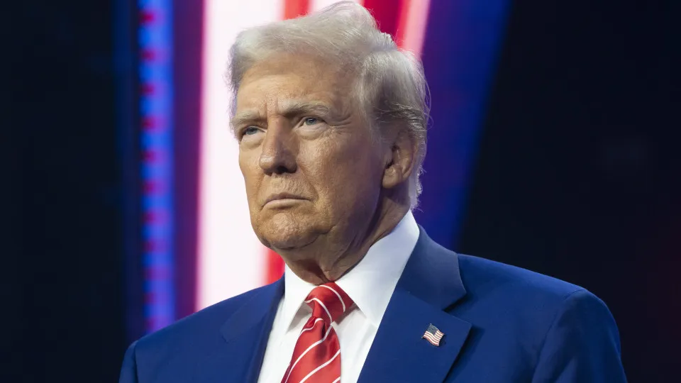 Trump terá de pagar US$ 5,8 mi a escritora por abuso sexual