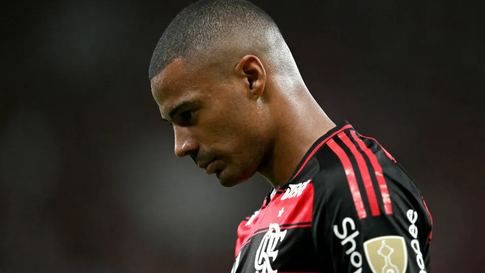 De La Cruz, do Flamengo, entra na mira do Peñarol