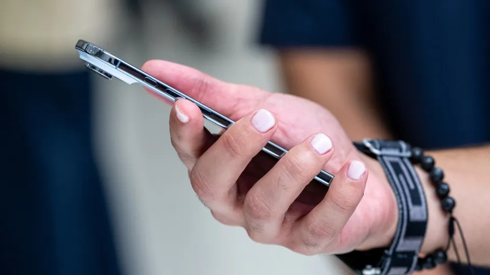 Governo recupera mais de 6.000 celulares roubados e cria manual para fiscalização em rodovias