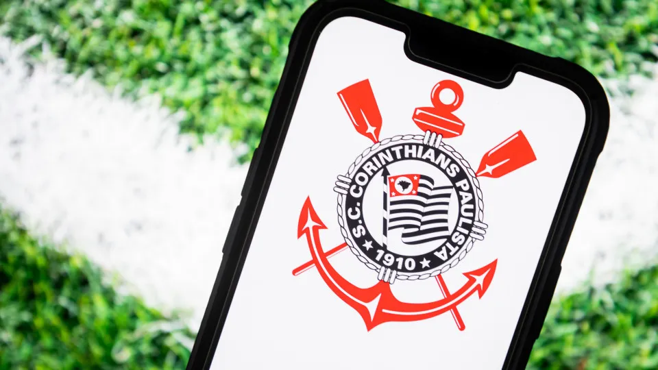Corinthians pagou mais de R$ 170 milhões em dívidas, mas depende de vendas