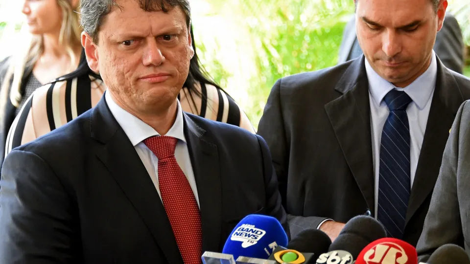 Tarcísio diz que eleição de Flávio facilitaria vida de SP e prevê eventos conjuntos