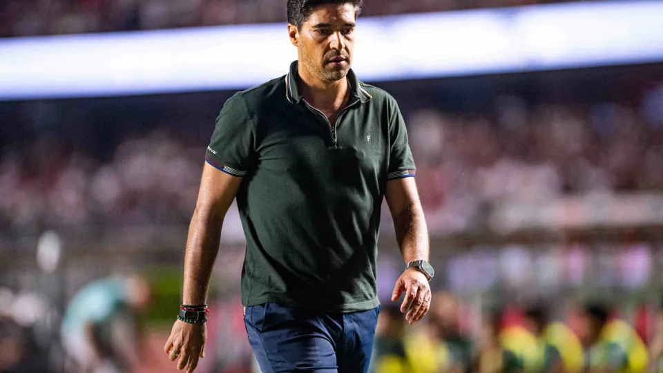 Vitória detona Abel Ferreira após crítica a Luan Cândido: “Que histórico?