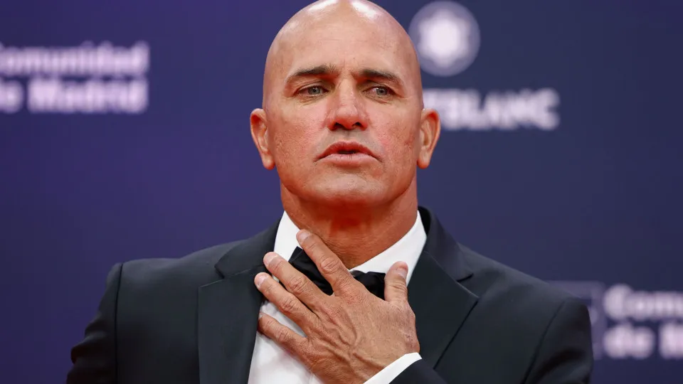 Kelly Slater volta ao circuito mundial em etapa no Taiti