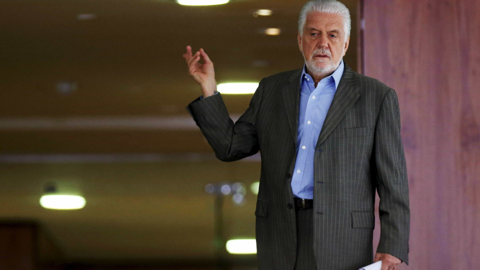 Jaques Wagner deixa liderança do governo no Senado após ser alvo da PF