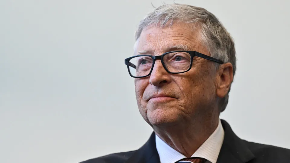 Epstein planejou chantagear Bill Gates com casos extraconjugais
