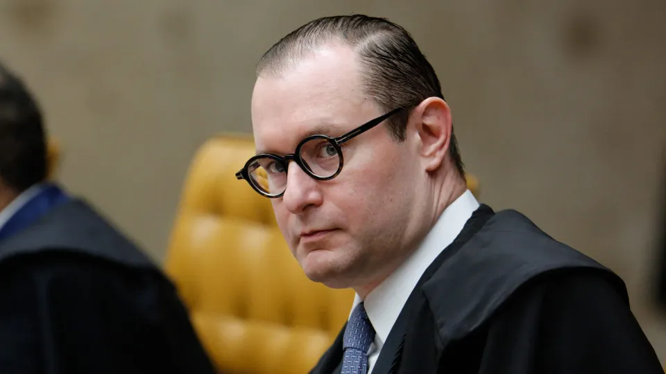 Zanin autoriza investigação da PF sobre ministro do STJ em inquérito que apura venda de decisões