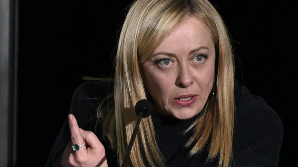 Itália aprova reforma eleitoral de Meloni que facilita maiorias e limita votos do exterior