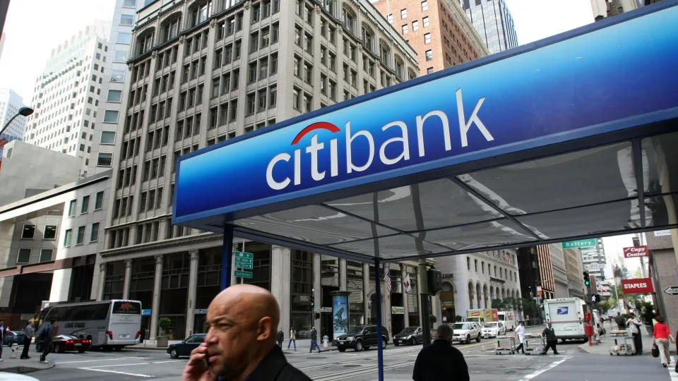 Citigroup supera projeções, mas vê 'ventos contrários' em divisão de cartão de crédito