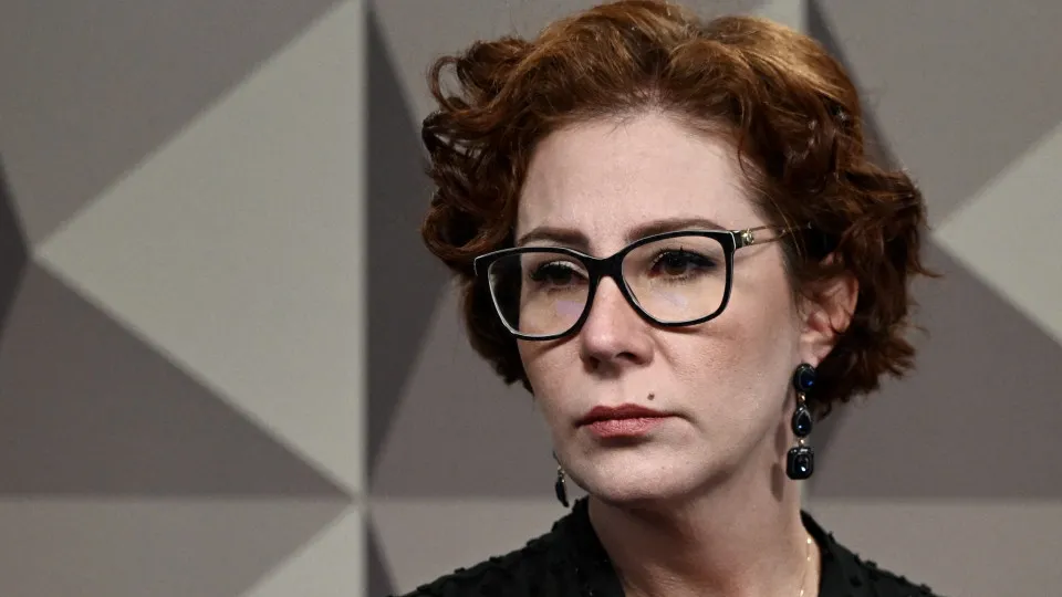 Deputado italiano diz que Carla Zambelli está desaparecida