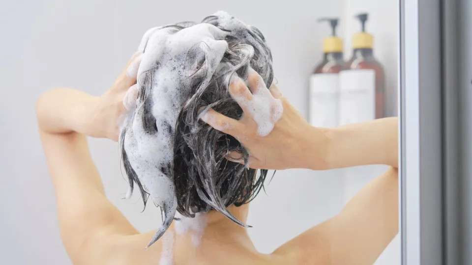 Afinal, deve ou não lavar o cabelo todos os dias? 