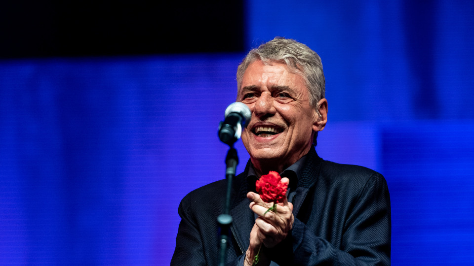 Justiça brasileira decide a favor de Chico Buarque em caso contra a Meta