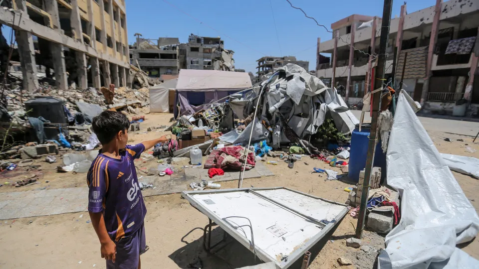 "Plano de paz” de Gaza tem bombas diárias 3 anos após início da guerra