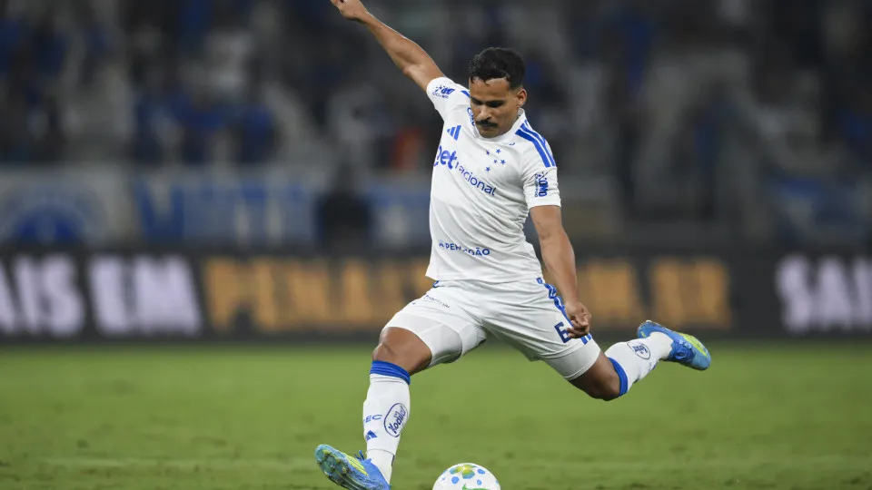 Cruzeiro vai até o Couto Pereira para um confronto direto com o Coritiba no Brasileirão
