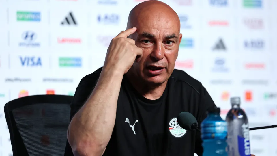 Técnico do Egito dispara: 