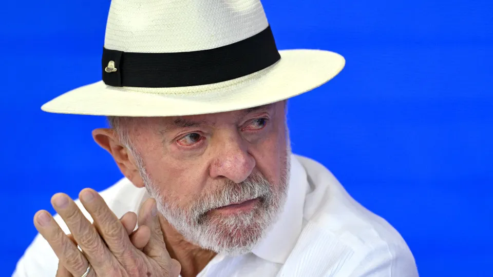 Governo Lula não vê espaço para acordo com EUA sobre tarifas e rejeita negociar Pix e etanol