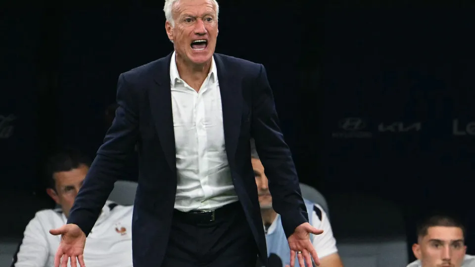 Deschamps detona arbitragem após França cair diante da Espanha