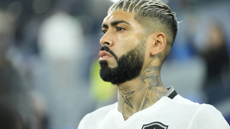 Palmeiras preserva Barboza e prepara estreia do zagueiro após a Copa