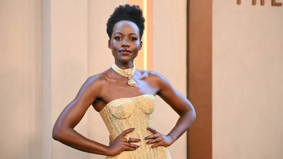 A beleza está nos olhos de quem vê, diz Lupita Nyong'o, Helena de Troia de 'Odisseia'