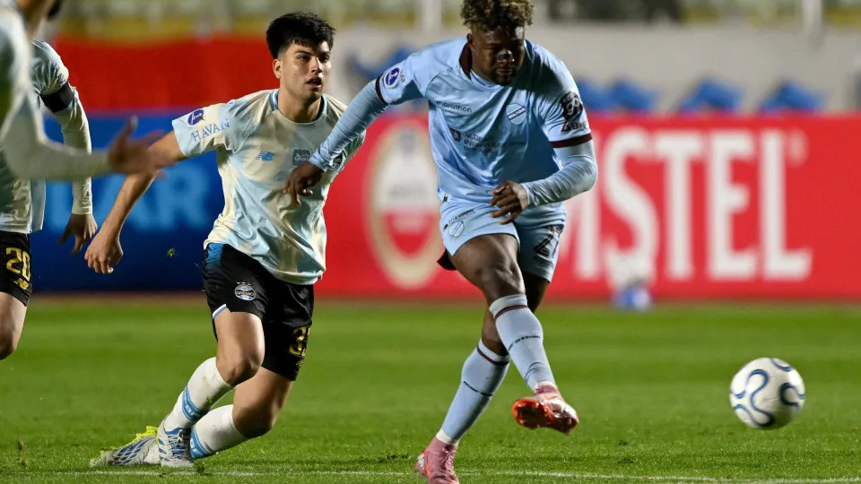 Grêmio leva gol no 1° minuto e perde para Bolívar em jogo eletrizante na Sul-Americana