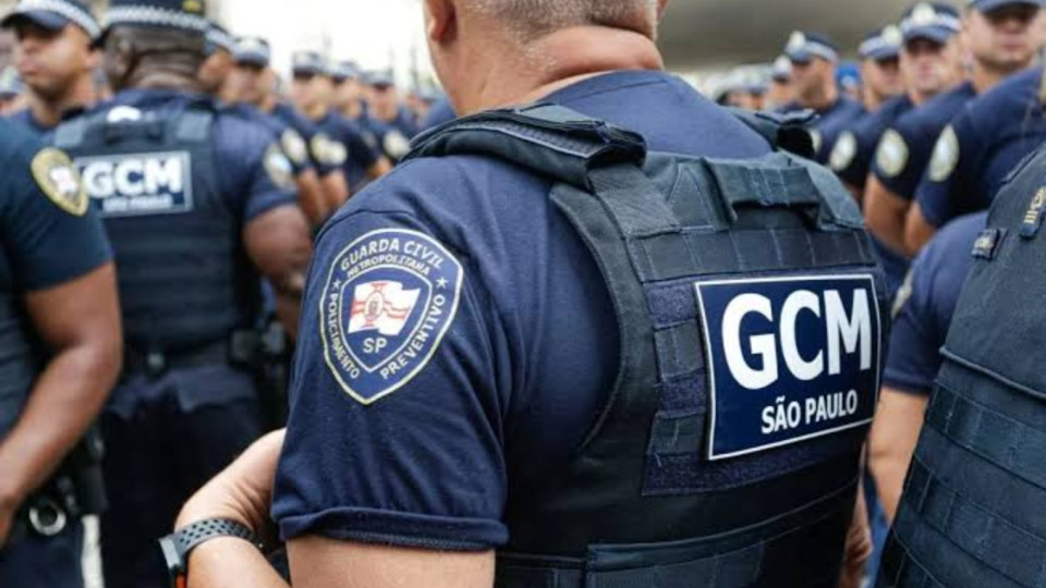 Pastor acusa GCM de perseguição após abordagem em culto na Praça da Sé en SP