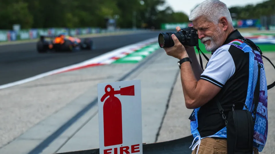 Fotógrafo misterioso em GP de F1 era um presidente da República
