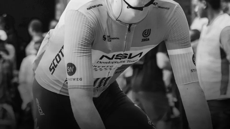 Ciclista britânico Finlay Tarling morre em acidente na Volta a Portugal